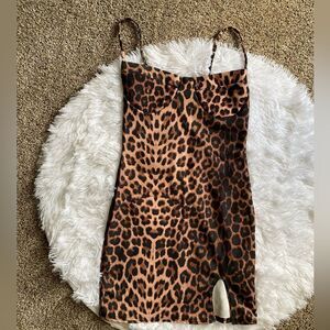 PrettyLittleThing Animal Print Dress Short Thin Lightweight Tiny Womens Size 6